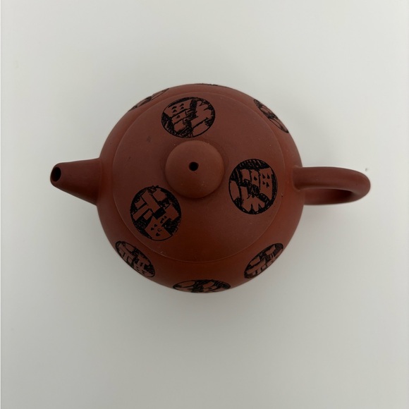 HANDMADE CHINESE RED- PURPLE CLAY YIXING ZISHA TEAPOT - Picture 3 of 10